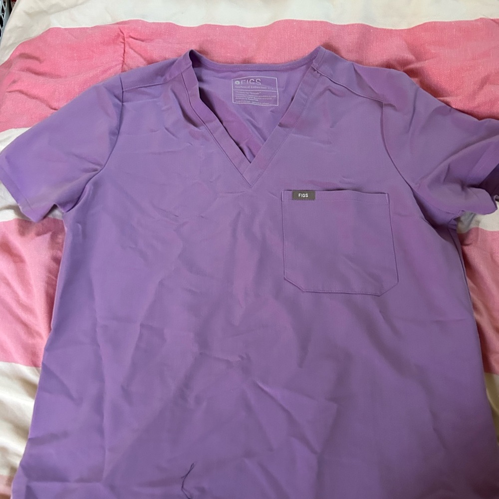 Figs brand scrub set in color lilac dew